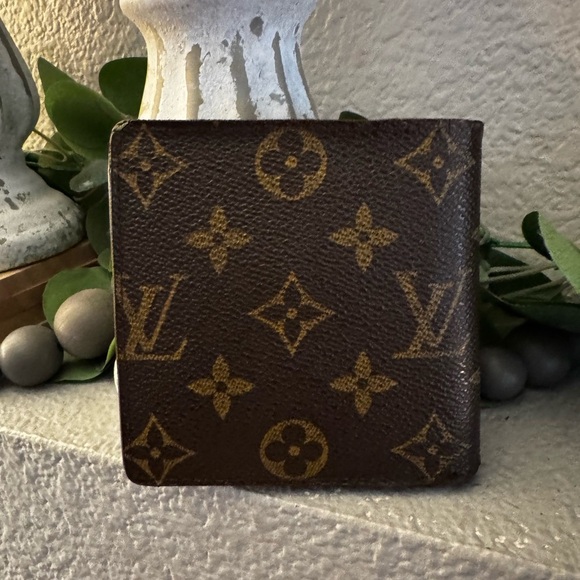 Louis Vuitton, men's monogram, bifold, wallet, vintage - Picture 3 of 17